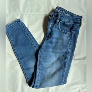 American Eagle woman’s high rise jegging crop Size 2